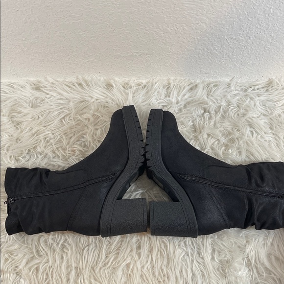 MUK LUKS Women's Riser Pop Boots Black Faux Fur Lining Memory Foam Insole 9 NEW - Picture 8 of 16